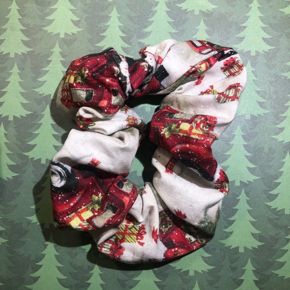 6 piece Christmas Scrungie set - Picture 6 of 10